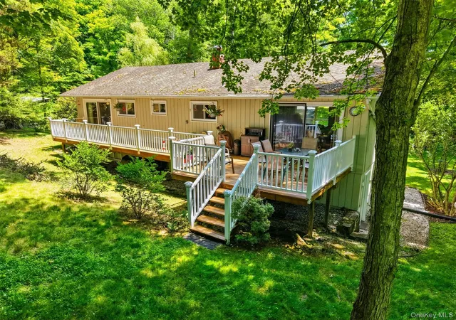Homes for sale in Cortlandt, NY | 370 Furnace Dock Rd, Cortlandt, NY 10567 | MLS# 1005331