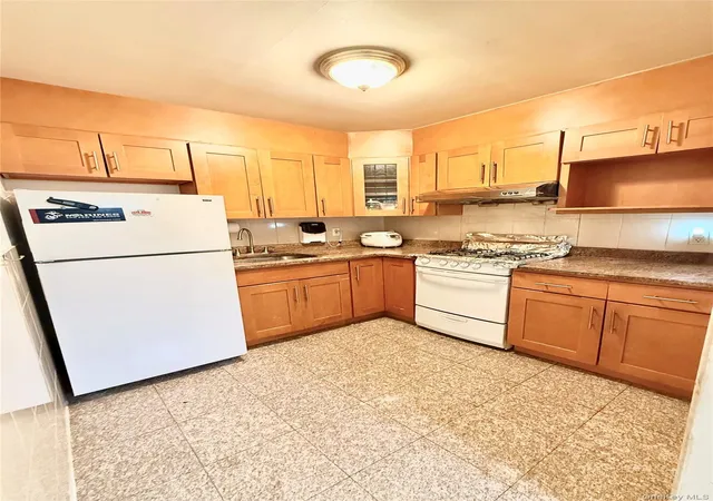 Photo 2 of House for sale at 138-70 Elder Ave #7G, New York, NY 11355 | MLS# 1005348 | Listing updated on 2026-10-01