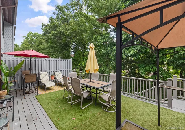 5th image of 83 Foxwood Dr, Oyster Bay, NY 11753 | MLS# 1005359