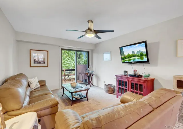 3rd image of 102 Mariners Wy, Babylon, NY 11726 | MLS# 1005373