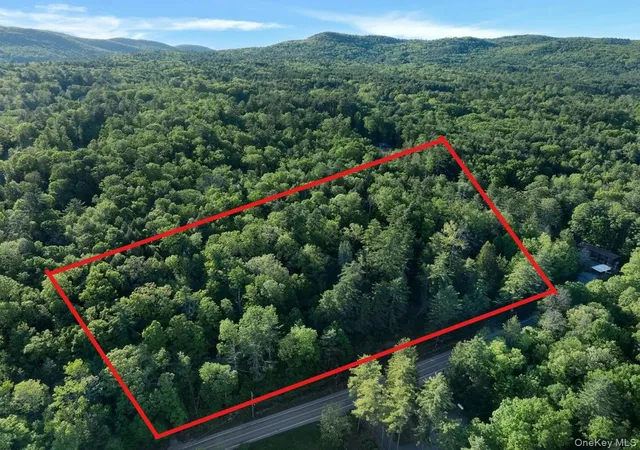 8th image of 3089 Lakeshore Dr, Lake George, NY 12845 | MLS# 1005381