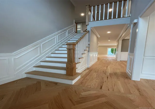 Photo 2 of Sale Pending at 469 Andrews Rd, North Hempstead, NY 11501 | MLS# 1005394 | Listing updated on 2026-09-03