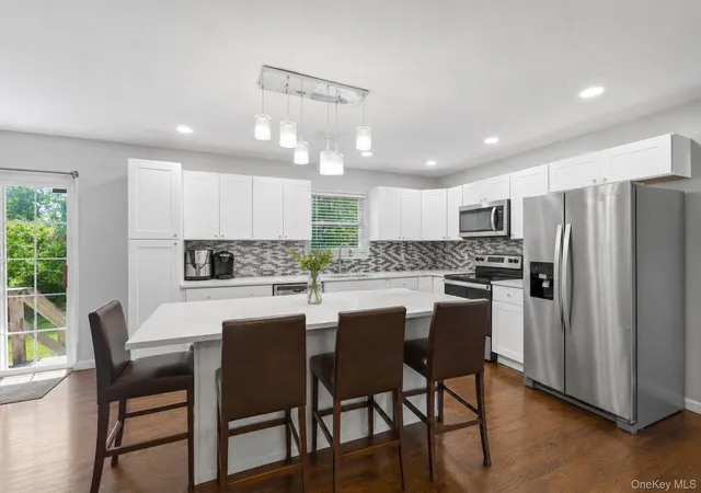 5th image of 20 Essex Cir, Shirley, NY 11967 | MLS# 1005395