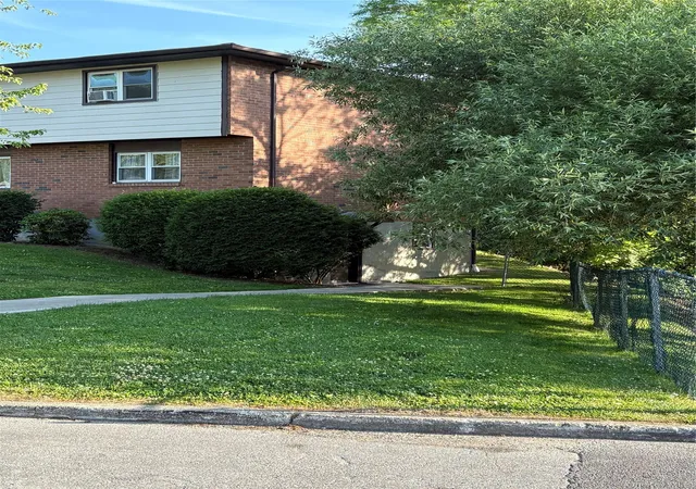 Homes for sale in Newburgh, NY | 1903 Parr Lake Dr #19C, Newburgh, NY 12550 | MLS# 1005441