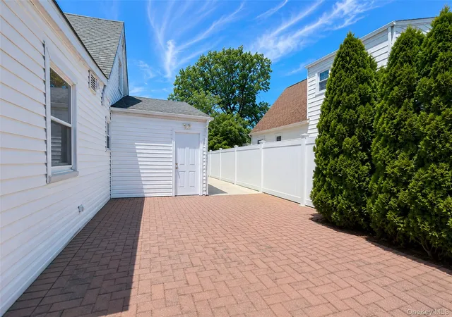 Homes for sale in Hempstead, NY | 413 Woodfield Rd, Hempstead, NY 11552 | MLS# 1005457