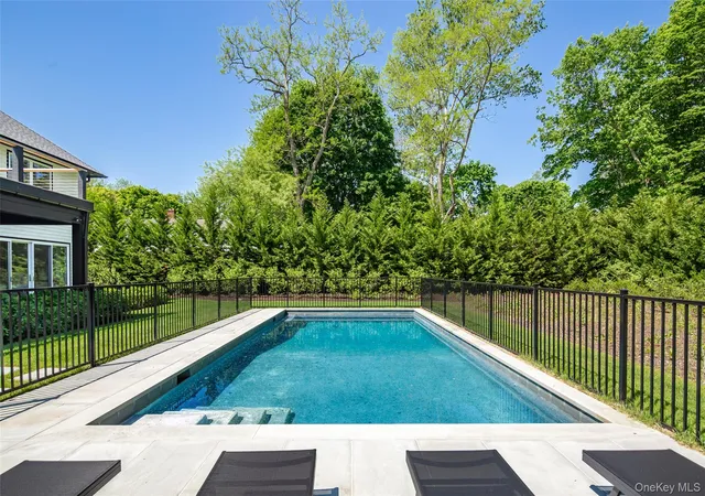 Photo 3 of Single family home for sale at 21 Lily Pond Dr, Southampton, NY 11963 | MLS# 1005466 | Listing updated on 2026-09-27