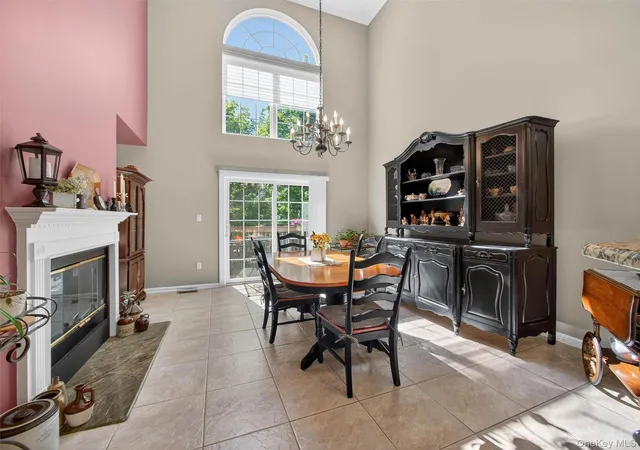 Photo 3 of Single family home for sale at 5 Holly Ct, Tuxedo, NY 10987 | MLS# 1005489 | Listing updated on 2026-10-08