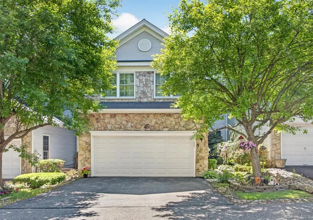 Photo 1 of Single family home for sale at 5 Holly Ct, Tuxedo, NY 10987 | MLS# 1005489 | Listing updated on 2026-10-08