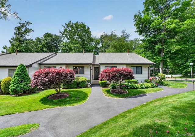Homes for sale in Yorktown, NY | 113 Village Rd #C, Yorktown, NY 10598 | MLS# 1005491