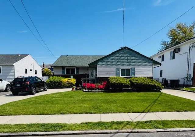 Photo 1 of Sale Pending at 10 Schley Ave, Babylon, NY 11757 | MLS# 1005494 | Listing updated on 2026-09-03