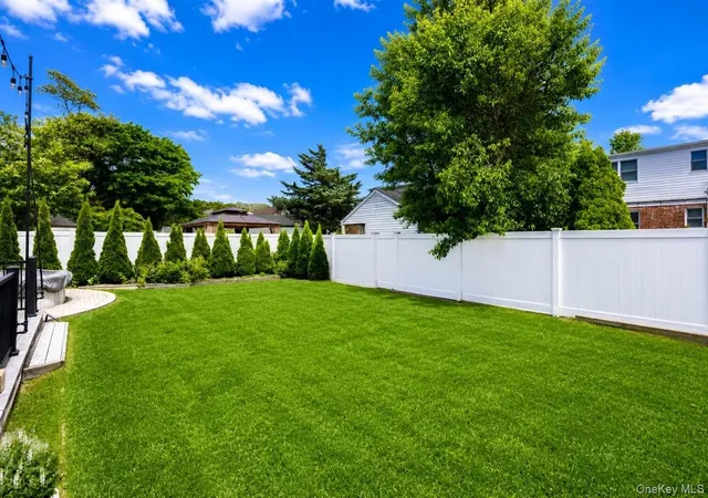 30th image of 140 Euclid Ave, Massapequa, NY 11758 | MLS# 1005514