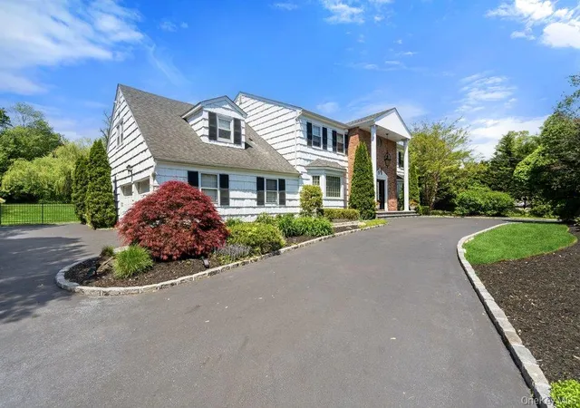 3rd image of 119 Plainview Rd, Woodbury, NY 11797 | MLS# 1005538