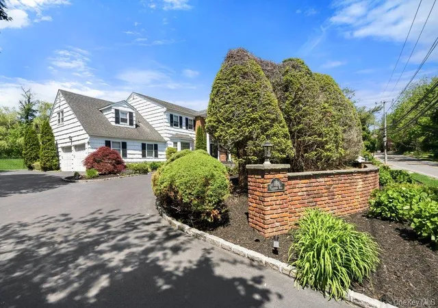 4th image of 119 Plainview Rd, Woodbury, NY 11797 | MLS# 1005538