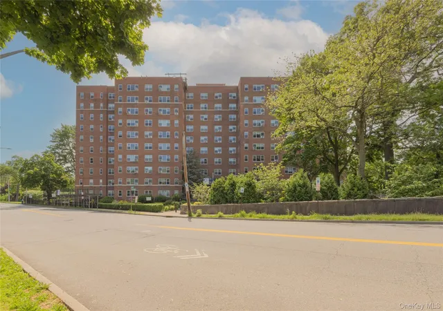 2nd image of 900 Palmer Rd #6D, Yonkers, NY 10708 | MLS# 1005552