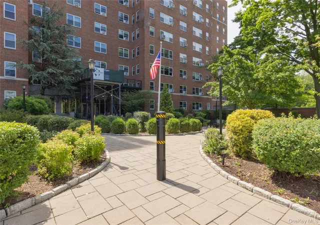 3rd image of 900 Palmer Rd #6D, Yonkers, NY 10708 | MLS# 1005552