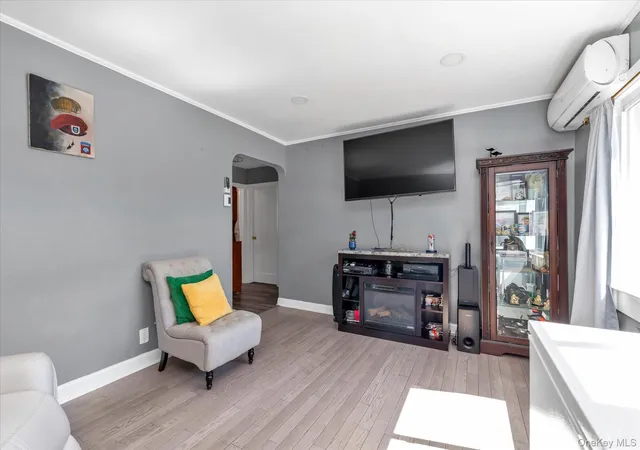 Photo 3 of Single family home for sale at 34 Newburgh St, Hempstead, NY 11003 | MLS# 1005557 | Listing updated on 2026-08-29