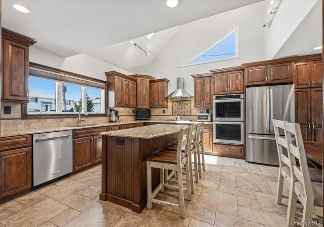 4th image of 41 Jefferson Pl, Massapequa, NY 11758 | MLS# 1005577
