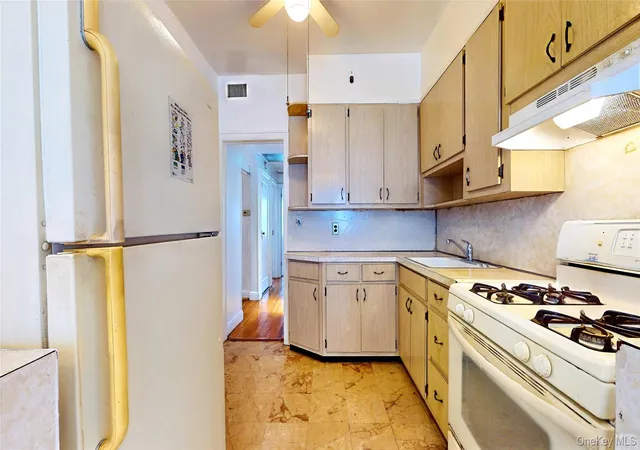 Homes for sale in New York, NY | 24-33 82Nd St, New York, NY 11370 | MLS# 1005601