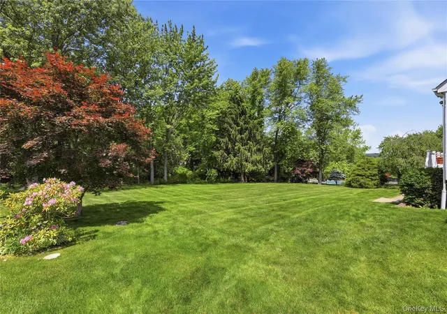 Photo 4 of Single family home for sale at 3093 Ferncrest Dr, Yorktown, NY 10598 | MLS# 1005616 | Listing updated on 2026-10-14