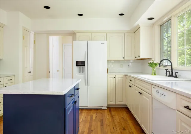 5th image of 8579 New Suffolk Ave, Southold, NY 11935 | MLS# 1005646