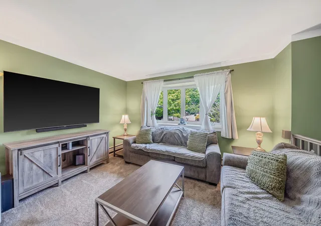4th image of 489 Carnation Dr, Shirley, NY 11967 | MLS# 1005667