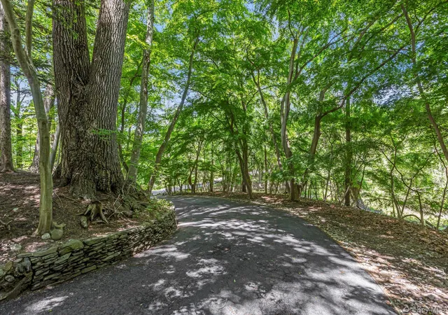 31st image of 58 Makamah Rd, Northport, NY 11768 | MLS# 1005684