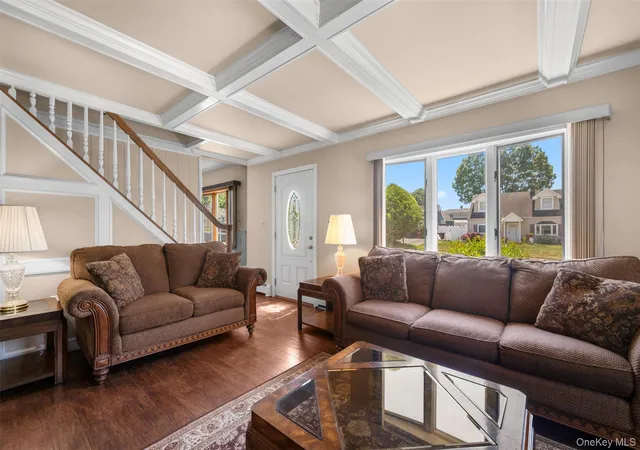 4th image of 11 Balsam Ln, Hempstead, NY 11756 | MLS# 1005689