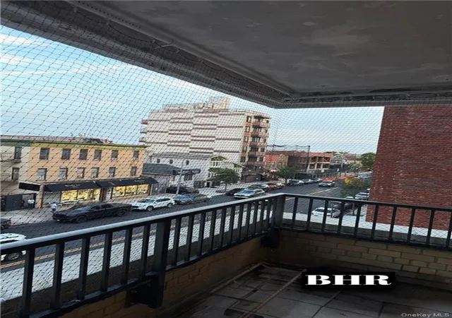 Homes for sale in New York, NY | 150 West End Ave #3B, New York, NY 11235 | MLS# 1005717