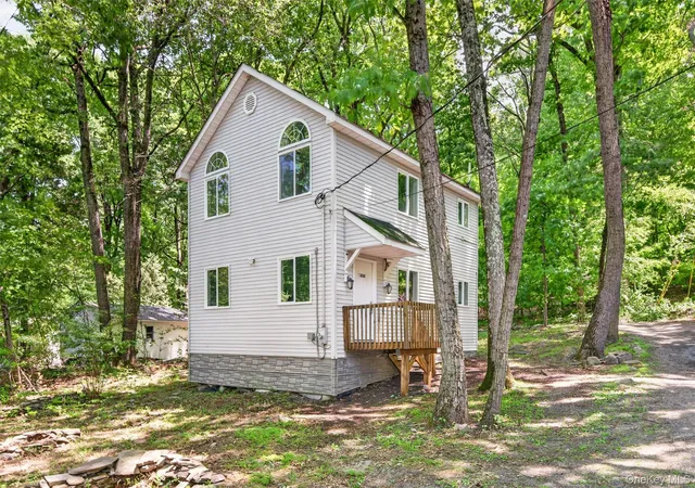 Homes for sale in Blooming Grove, NY | 7 Cascade Trl, Blooming Grove, NY 10950 | MLS# 1005741