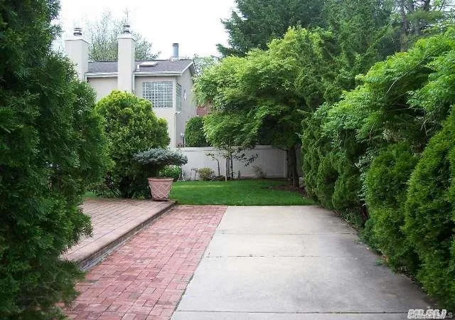 Photo 3 of Multi family home for sale at 48 Orchard Beach Blvd, North Hempstead, NY 11050 | MLS# 1005746 | Listing updated on 2026-09-07
