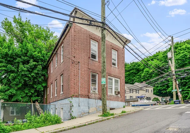 5th image of 299 Tompkins Ave, Yonkers, NY 10703 | MLS# 1005749