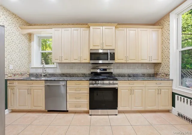 3rd image of 261 East 239Th St, New York, NY 10470 | MLS# 1005750