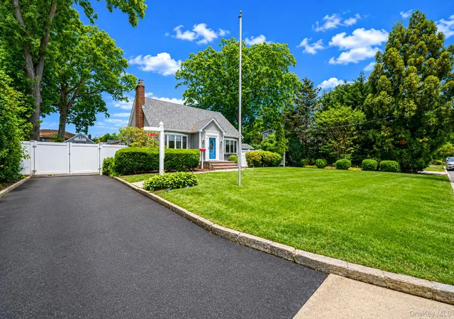 2nd image of 1905 Park Ave, Hempstead, NY 11554 | MLS# 1005752