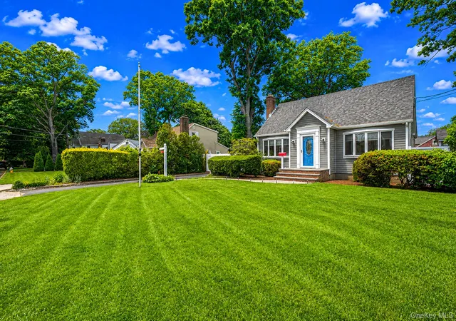 3rd image of 1905 Park Ave, Hempstead, NY 11554 | MLS# 1005752