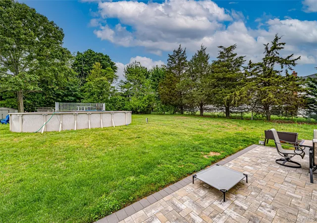 26th image of 4 Country Greens Dr, Holtsville, NY 11742 | MLS# 1005760