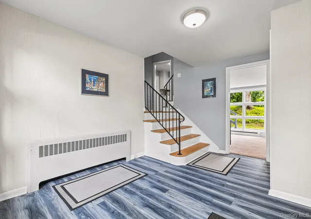 3rd image of 31 Old Farms Rd, Poughkeepsie, NY 12603 | MLS# 1005766