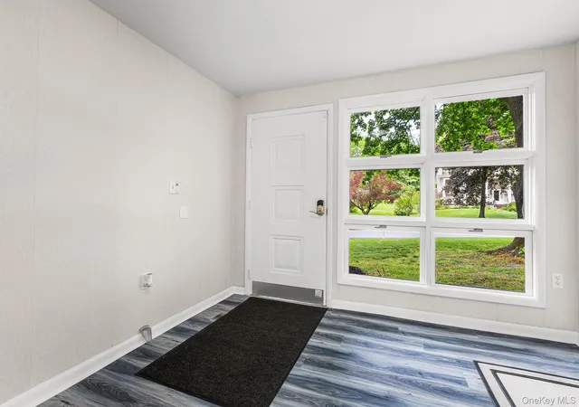 4th image of 31 Old Farms Rd, Poughkeepsie, NY 12603 | MLS# 1005766