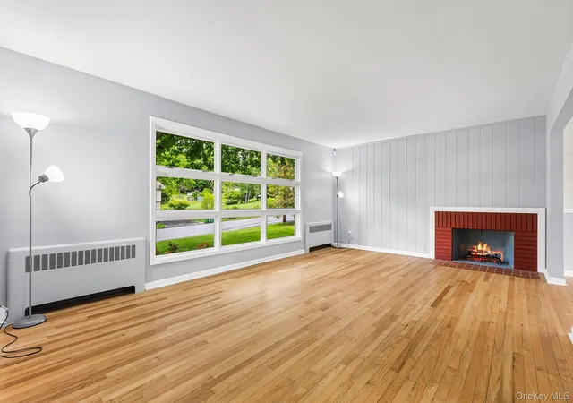 5th image of 31 Old Farms Rd, Poughkeepsie, NY 12603 | MLS# 1005766