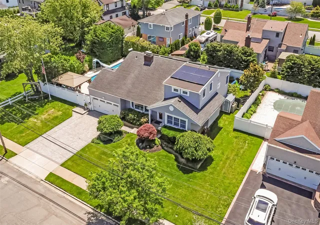 3rd image of 9 W Orlando St, Massapequa, NY 11758 | MLS# 1005785