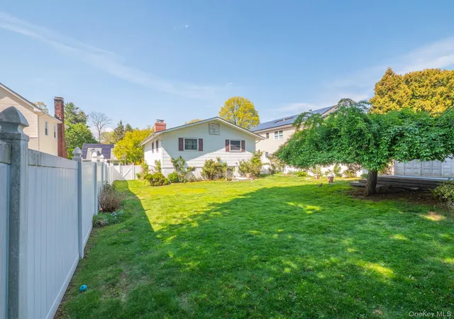 Photo 3 of Single family home for sale at 31 Stevenson Ave, Greenburgh, NY 10530 | MLS# 1005805 | Listing updated on 2026-09-13