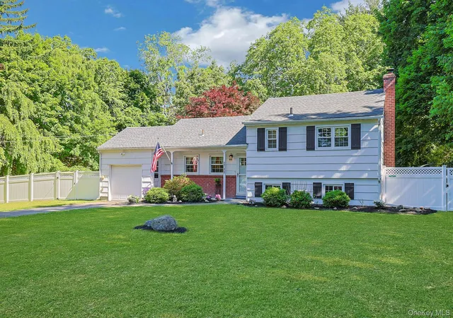 Homes for sale in Yorktown, NY | 2798 Holly Dr, Yorktown, NY 10598 | MLS# 1005822
