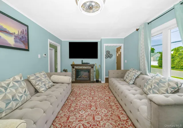 Homes for sale in Islip, NY | 72 Peckham Ave, Islip, NY 11751 | MLS# 1005824