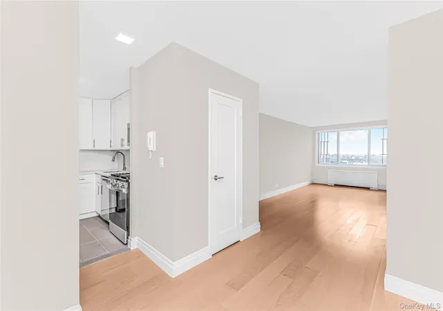 Photo 2 of Condo for sale at 3333 Henry Hudson Pkwy #18C, New York, NY 10463 | MLS# 1005829 | Listing updated on 2026-09-30