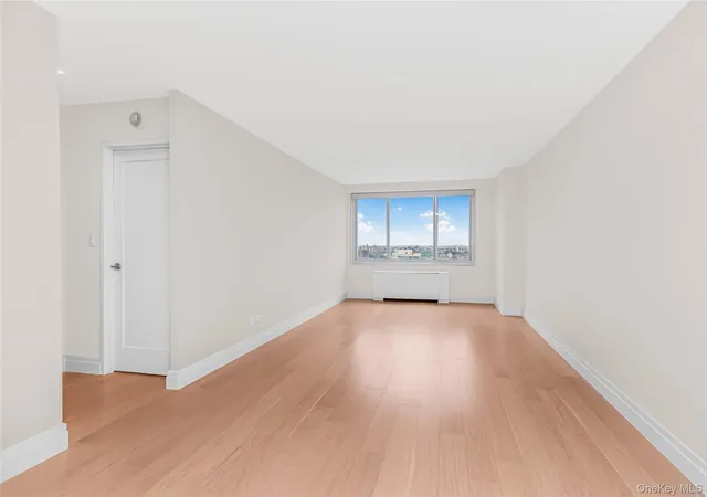 Photo 3 of Condo for sale at 3333 Henry Hudson Pkwy #18C, New York, NY 10463 | MLS# 1005829 | Listing updated on 2026-09-30