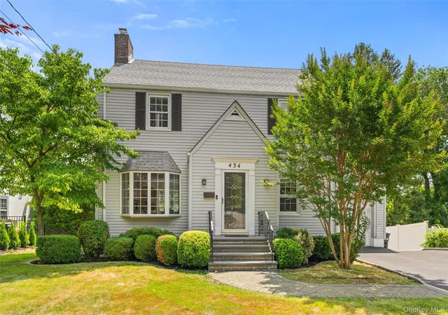Homes for sale in Eastchester, NY | 434 California Rd, Eastchester, NY 10708 | MLS# 1005842