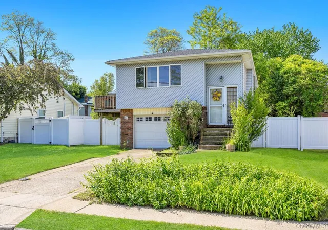 2nd image of 16 E Grove St, Oyster Bay, NY 11758 | MLS# 1005865