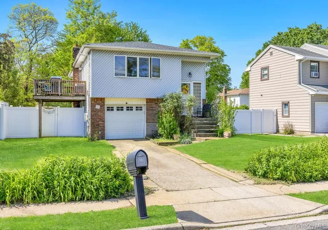3rd image of 16 E Grove St, Oyster Bay, NY 11758 | MLS# 1005865