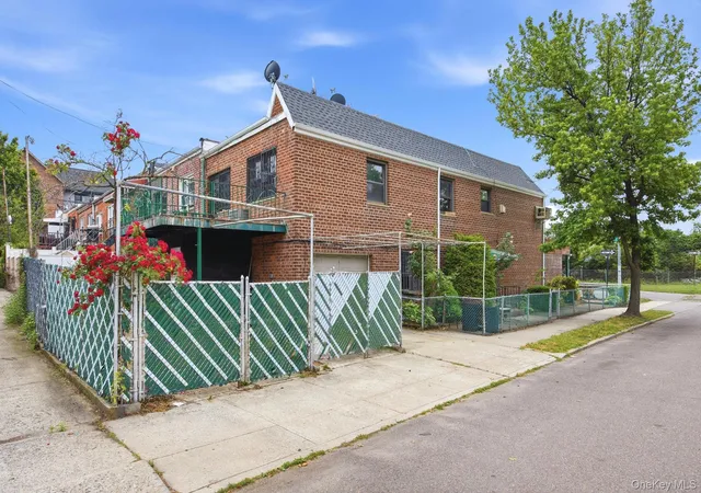 Photo 3 of Sale Pending at 63 01 Borden Ave, New York, NY 11378 | MLS# 1005872 | Listing updated on 2026-09-16