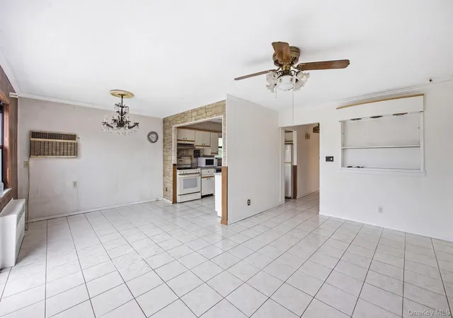 Photo 4 of Sale Pending at 63-01 Borden Ave, New York, NY 11378 | MLS# 1005872 | Listing updated on 2026-09-16