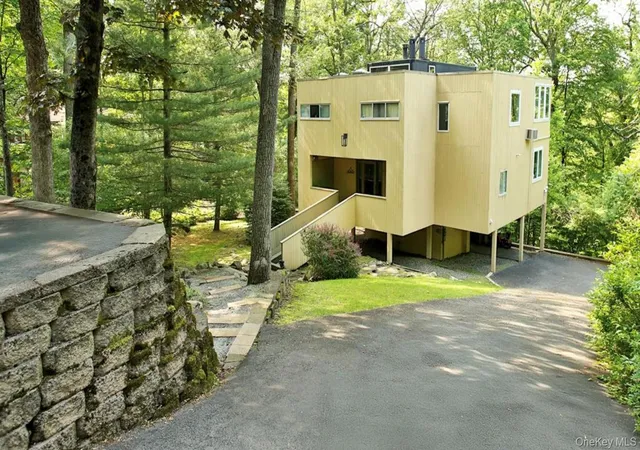 1st image of 162 Fawn Hill Rd, Tuxedo Park, NY 10987 | MLS# 1005875